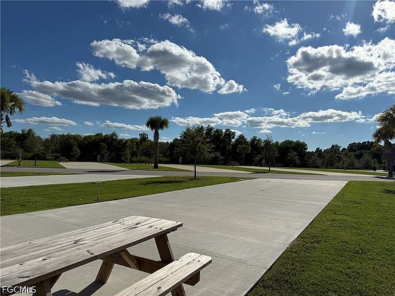 2nd image of 251 Horizon Rd