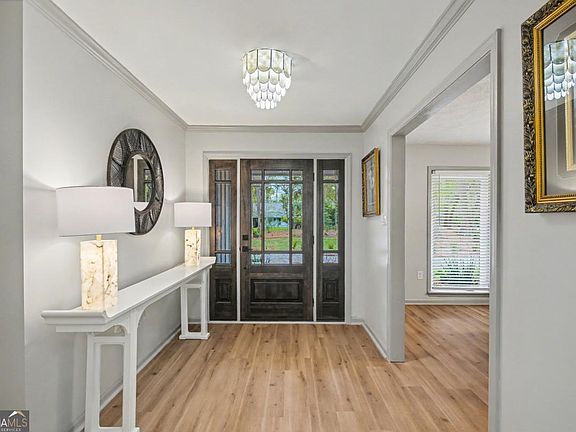 4th image of 113 Mercer Rd