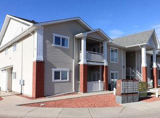 18 E Broadway Ct NW #5, Redcliff, AB T0J 2P2