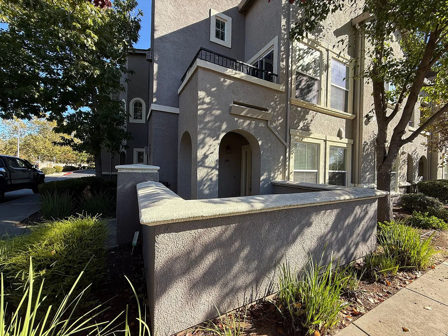 2 Bed | 2 Bath | 1314 SF | 2 Car Garage | Condominium | WS&G Paid by Owner — Photo 2