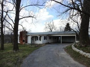 16722 Iris Rd, Neosho, MO 64850