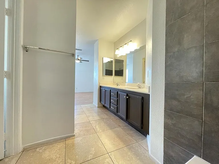 5730 Coleridge Way — Photo 21