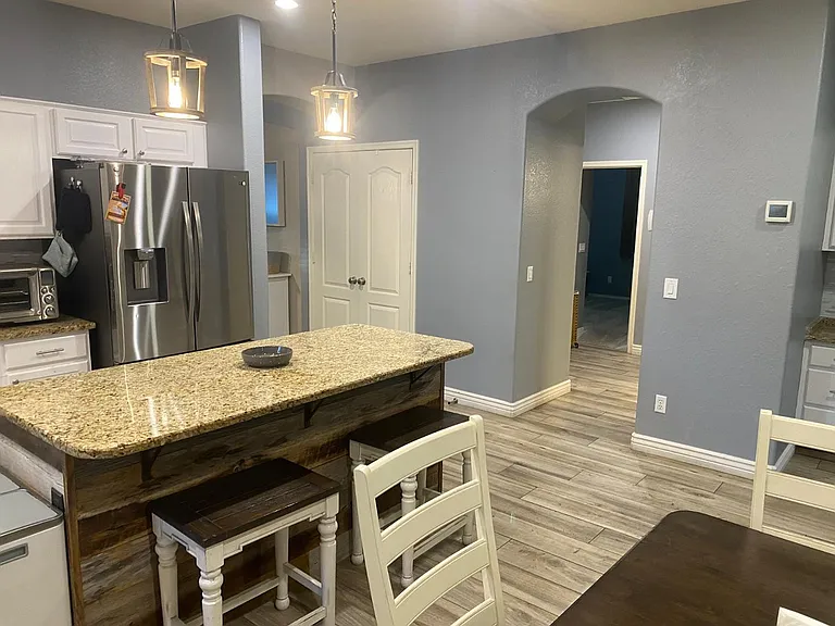9237 W Irma Ln — Photo 27