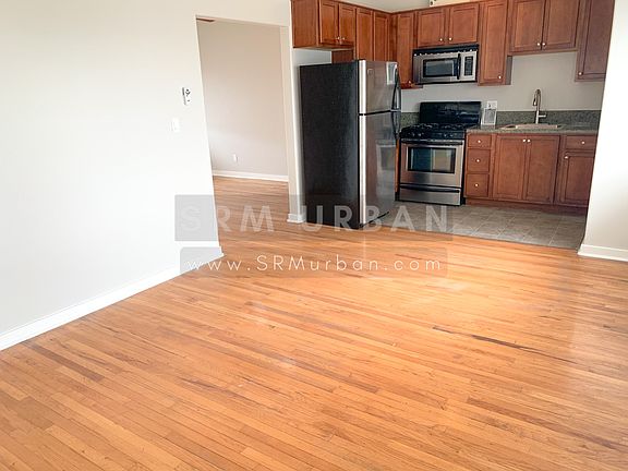2nd image of 2520 Union St