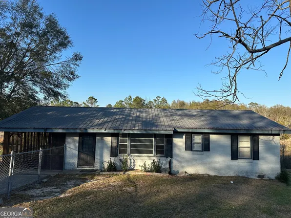 114 Lakeview Dr, Dublin, GA 31027