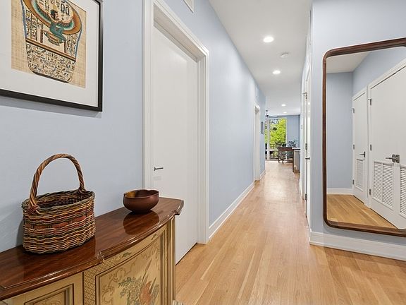 4th image of 1346 W Sunnyside Ave #2B