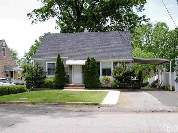77 Poplar St, Fords, NJ 08863