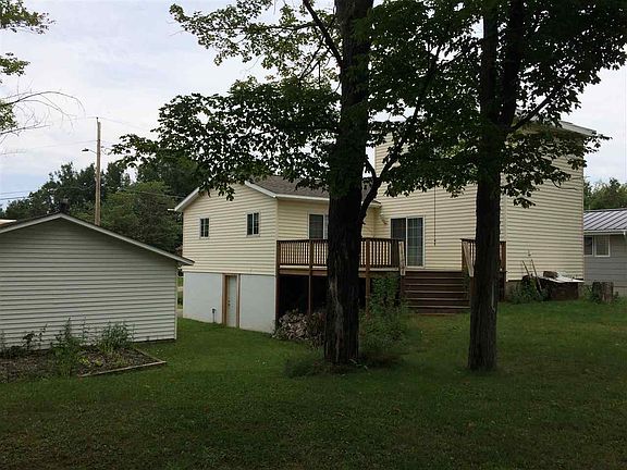 2nd image of 945 Sherman St