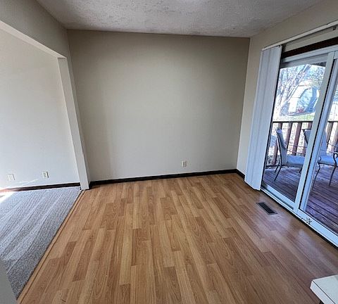 5th image of 2910 Pioneers Blvd