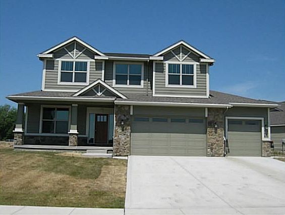 1st image of 404 NE 51st Ct