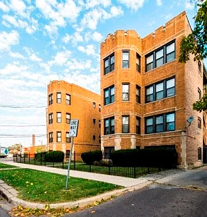1514 W 77th Apartments Exterior