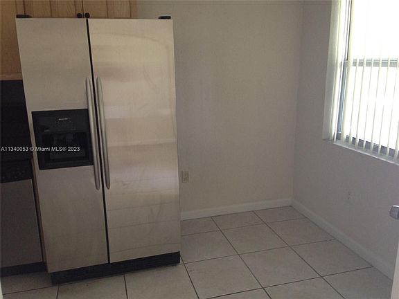 3rd image of 1777 Venice Ln APT 233