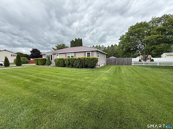 4th image of 22 Porter Plain Road