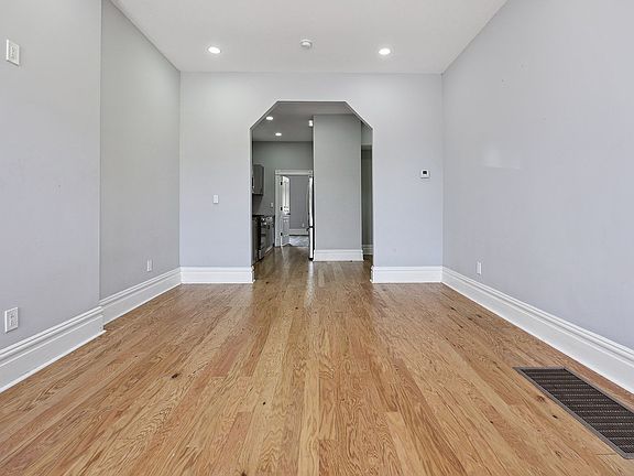 2nd image of 3215 Texas Ave