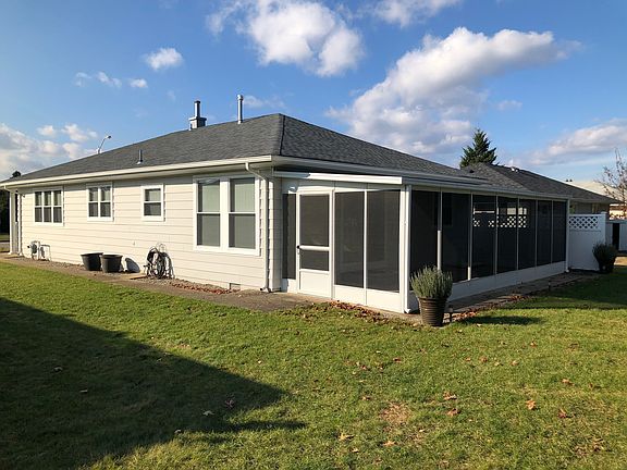 2nd image of 123 Guadeloupe Dr