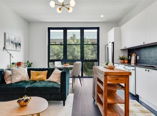 800 Embassy Dr APT 416, Austin, TX 78702