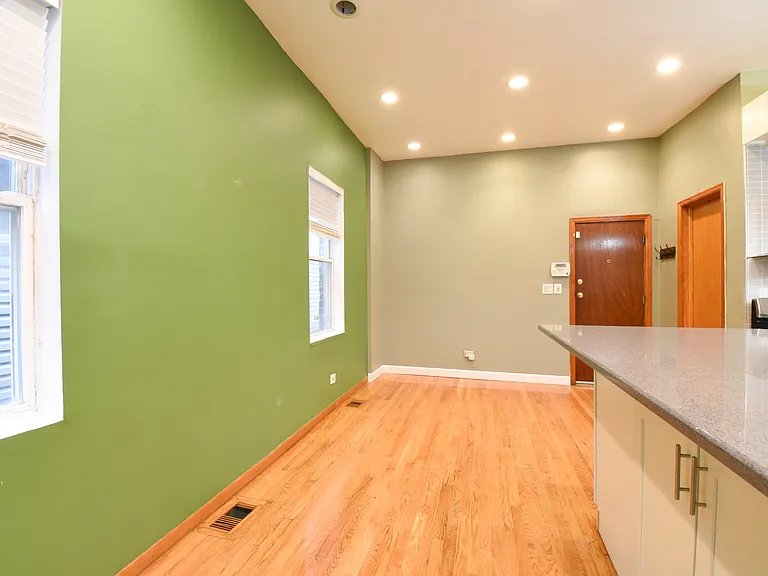 3332 W Le Moyne St — Photo 11