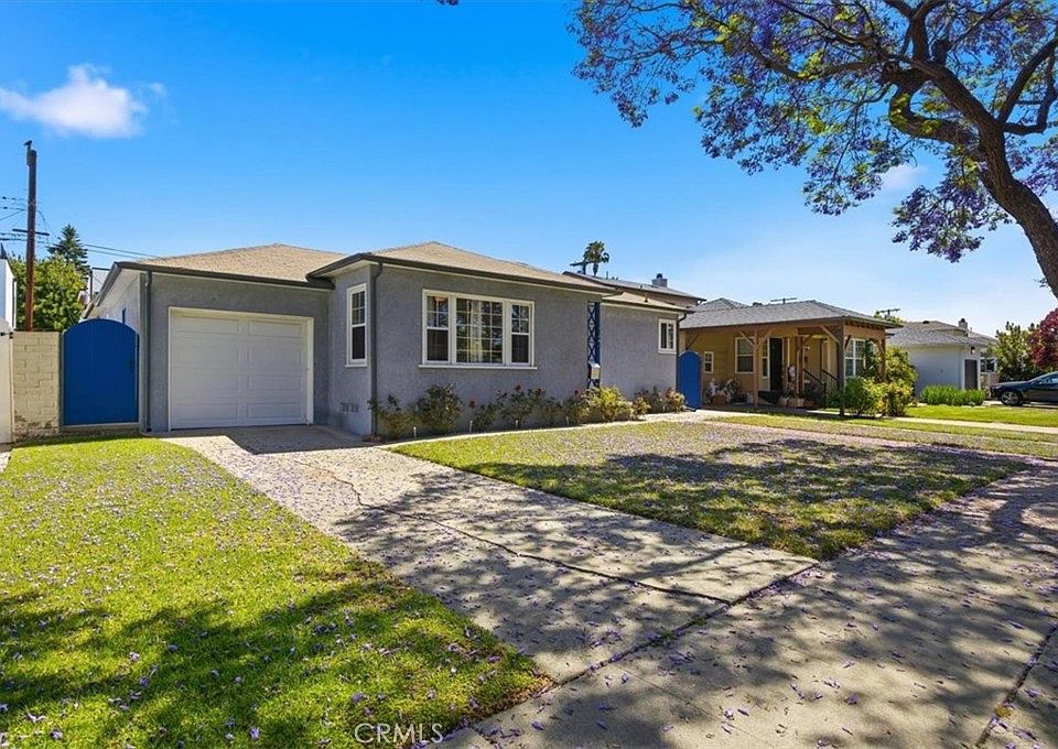 1st image of 2724 Barry Ave