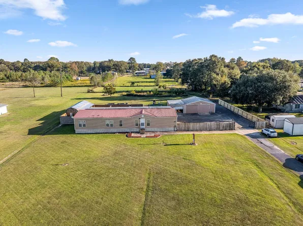 1410 4th St, Lake Arthur, LA 70549