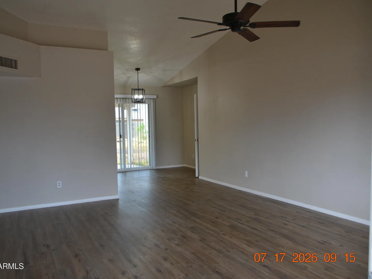 3 bed, 2.0 bath, 1168 sqft, $1,895 — Photo 2