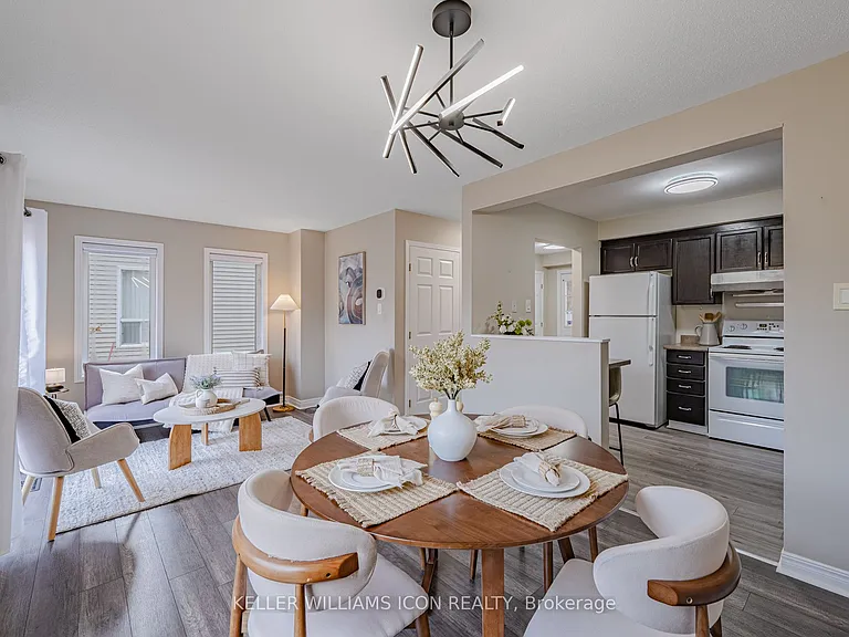 48 Blackdome Cres — Photo 12