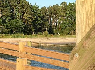 100 Captains Way, Powells Point, NC 27966