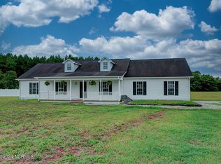 119 Goldie Ln, Beulaville, NC 28518