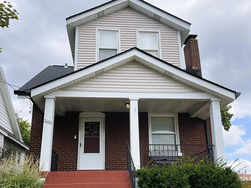 2650 Lyle Ave