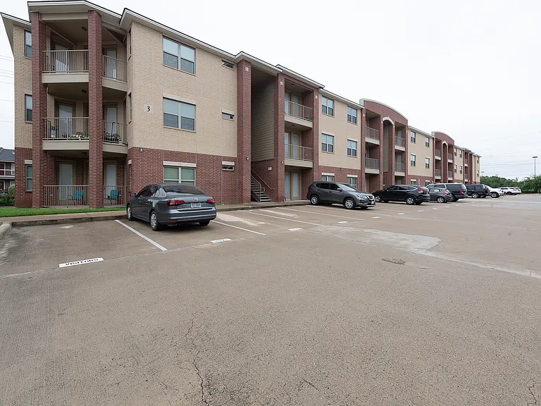 Falcon Point — Photo 44