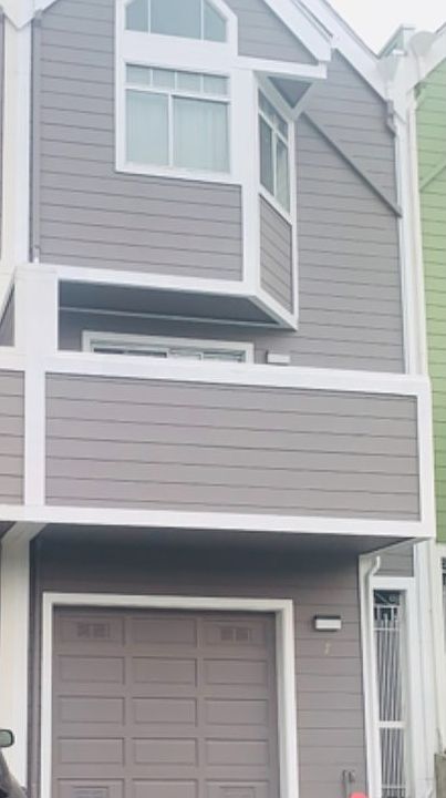 1st image of 7 Rebecca Ln