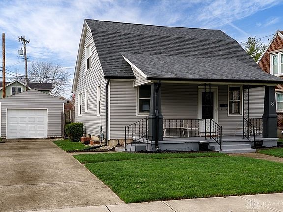 3rd image of 8 Mann Ave
