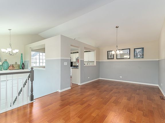 5th image of 413 Hidden Creek Ln