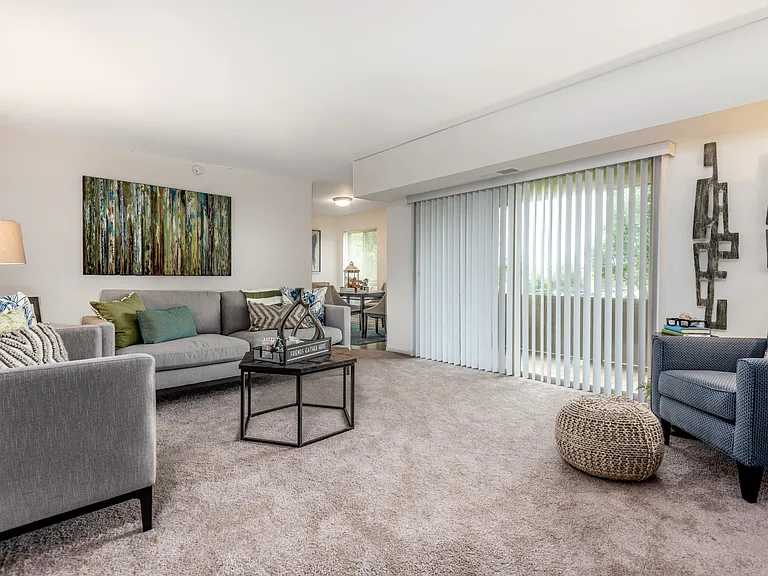 Capital Pointe Apartments — Photo 17