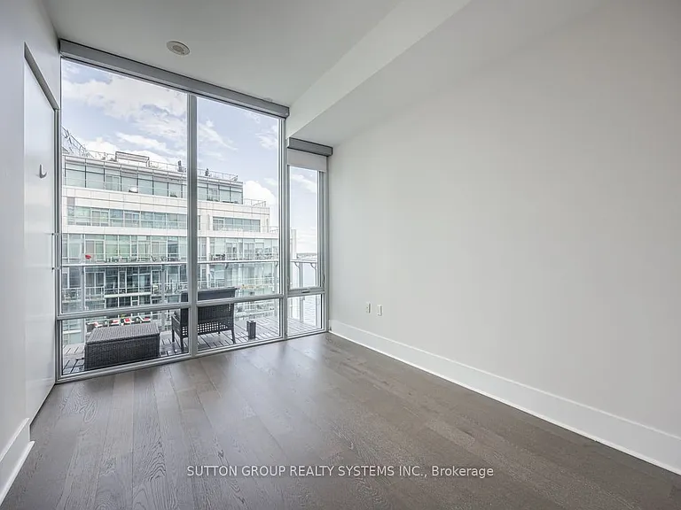 29 Queens Quay E #1008 — Photo 23