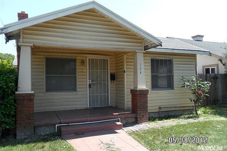 1st image of 124 E Adams St