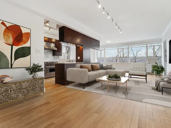 2727 Palisade Avenue image 3 of 25