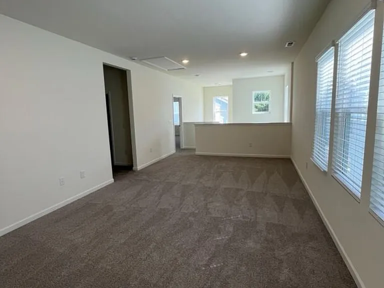 1417 Creekfront Dr — Photo 16