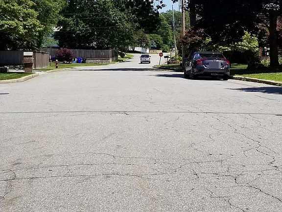 4th image of 19 Lexington Ave