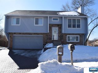 10943 Curtis Ave, Omaha, NE 68164