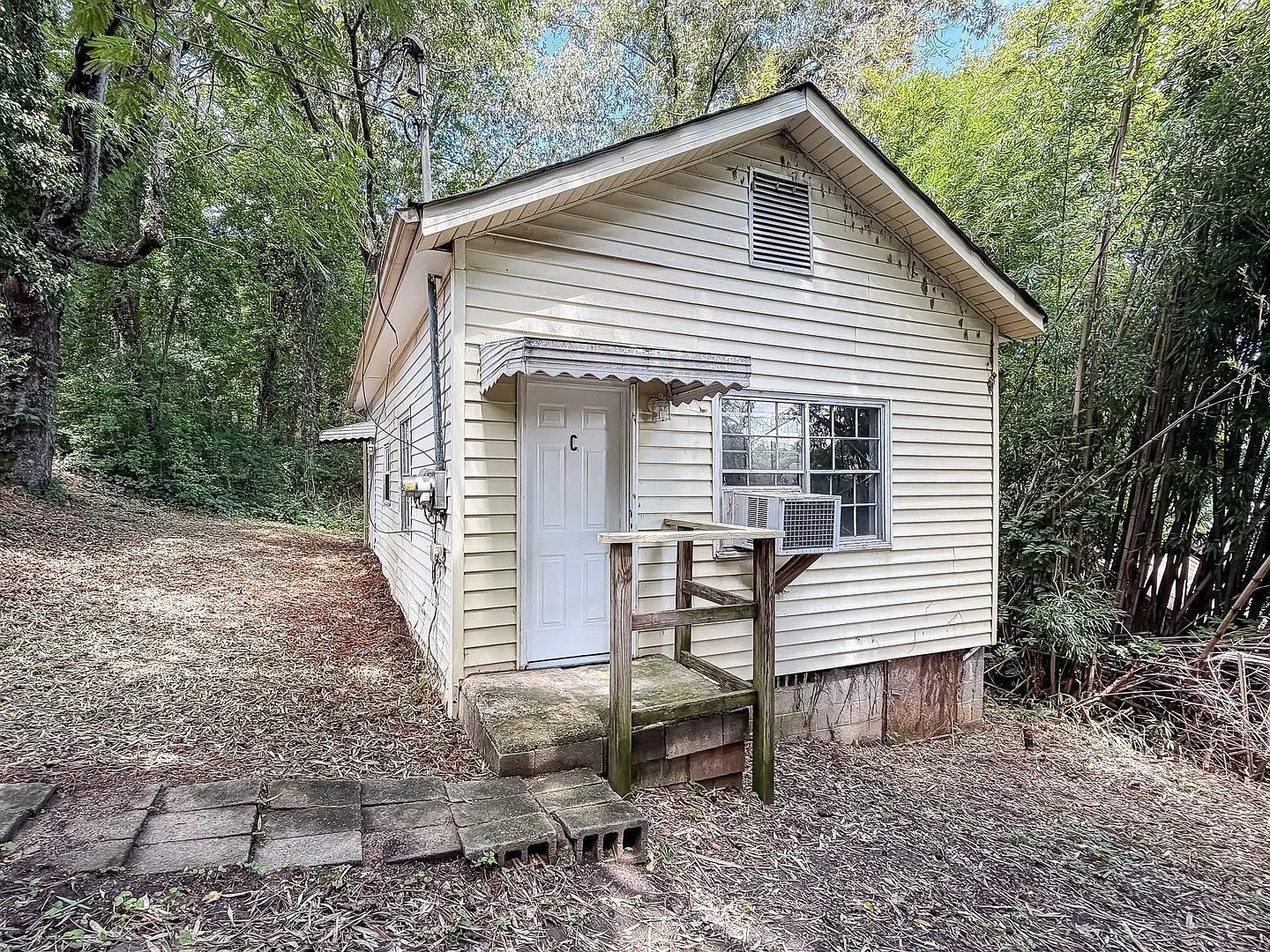 1 bed, 1.0 bath, $750 — Photo 4