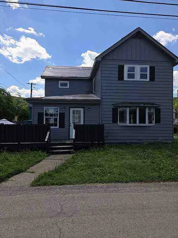 3 bed, 1481 sqft, $1,800 — Photo 1