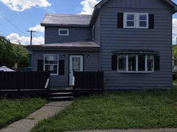 548 Heath St
