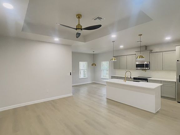 4th image of 13611 NW 151st Pl