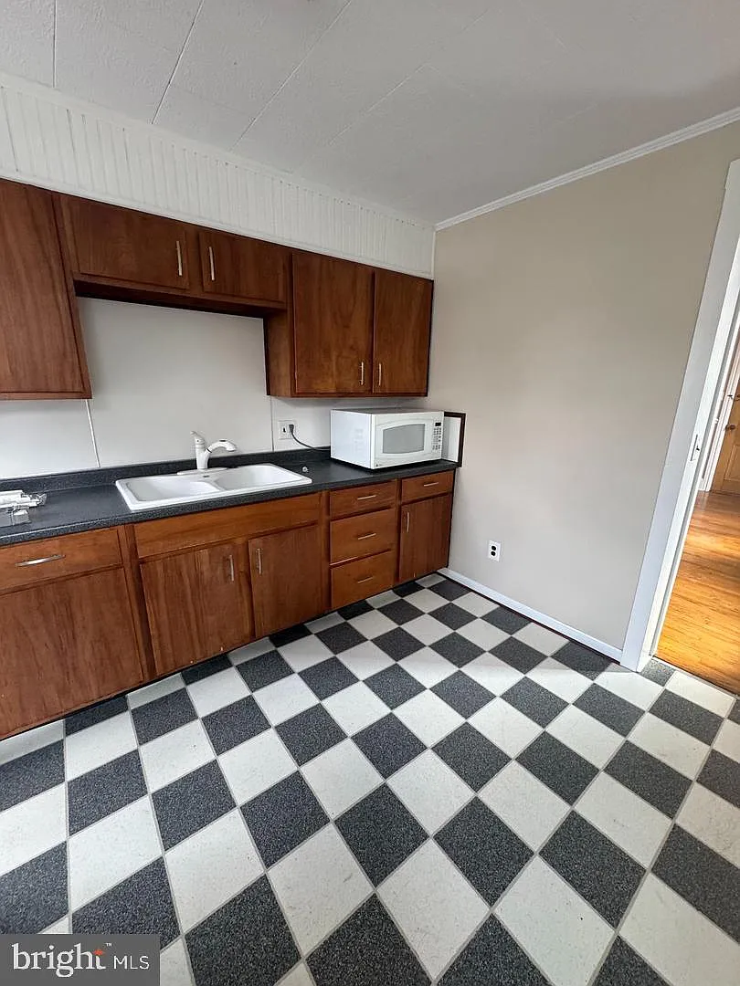 2 bed, 1.0 bath, 1100 sqft, $1,295 — Photo 4