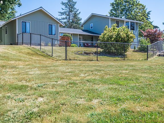 2nd image of 60586 Robinette Rd