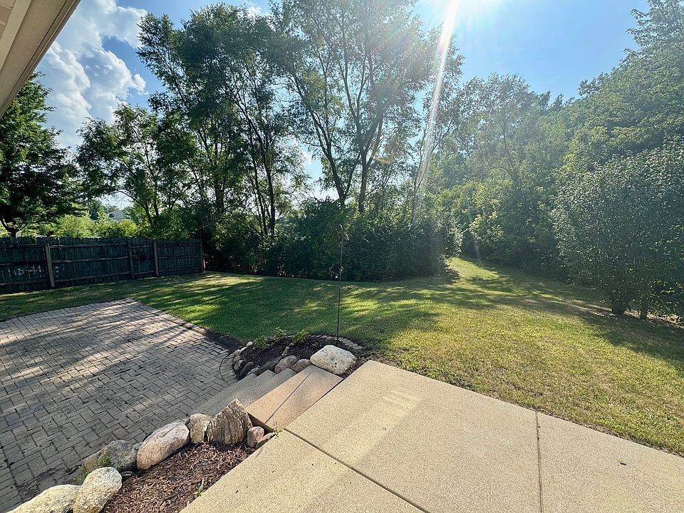 2nd image of 817 Casey Ln