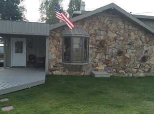 390 Hamilton Ave, Fairbanks, AK 99701