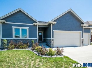 1611 NE Vicksburg Ct, Ankeny, IA 50021