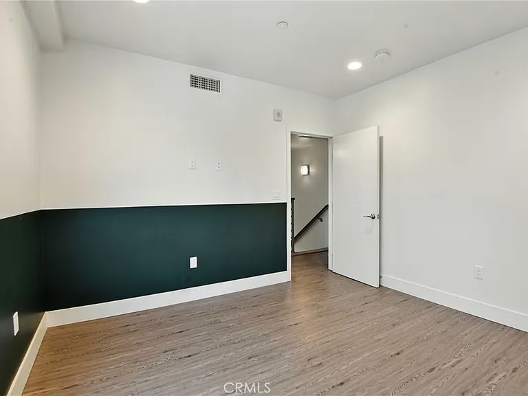 4461 Tujunga Ave #101 — Photo 21