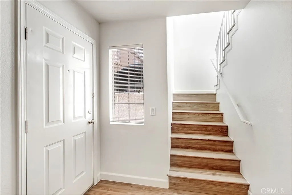 2 bed, 1012 sqft, $2,800 — Photo 4